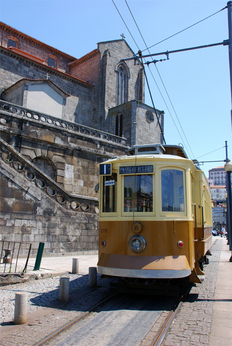 Tramvaie vechi din Porto